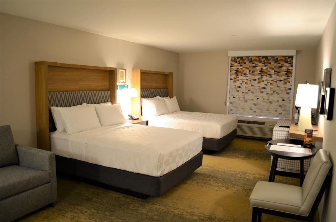 Holiday Inn Edmonton South - Evario Events By Ihg Room photo