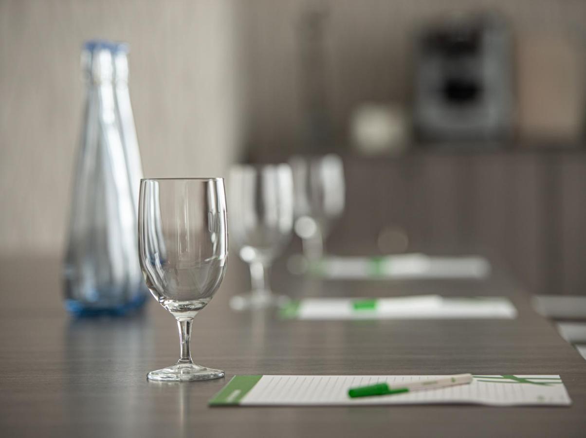 Holiday Inn Edmonton South - Evario Events By Ihg Exterior photo