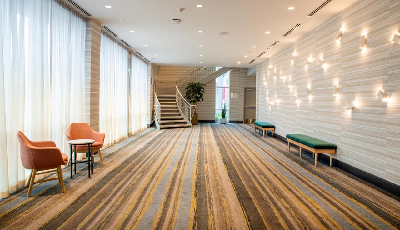 Holiday Inn Edmonton South - Evario Events By Ihg Exterior photo