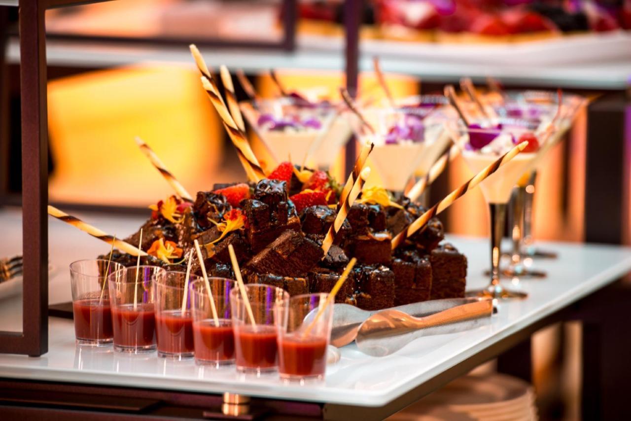 Holiday Inn Edmonton South - Evario Events By Ihg Exterior photo