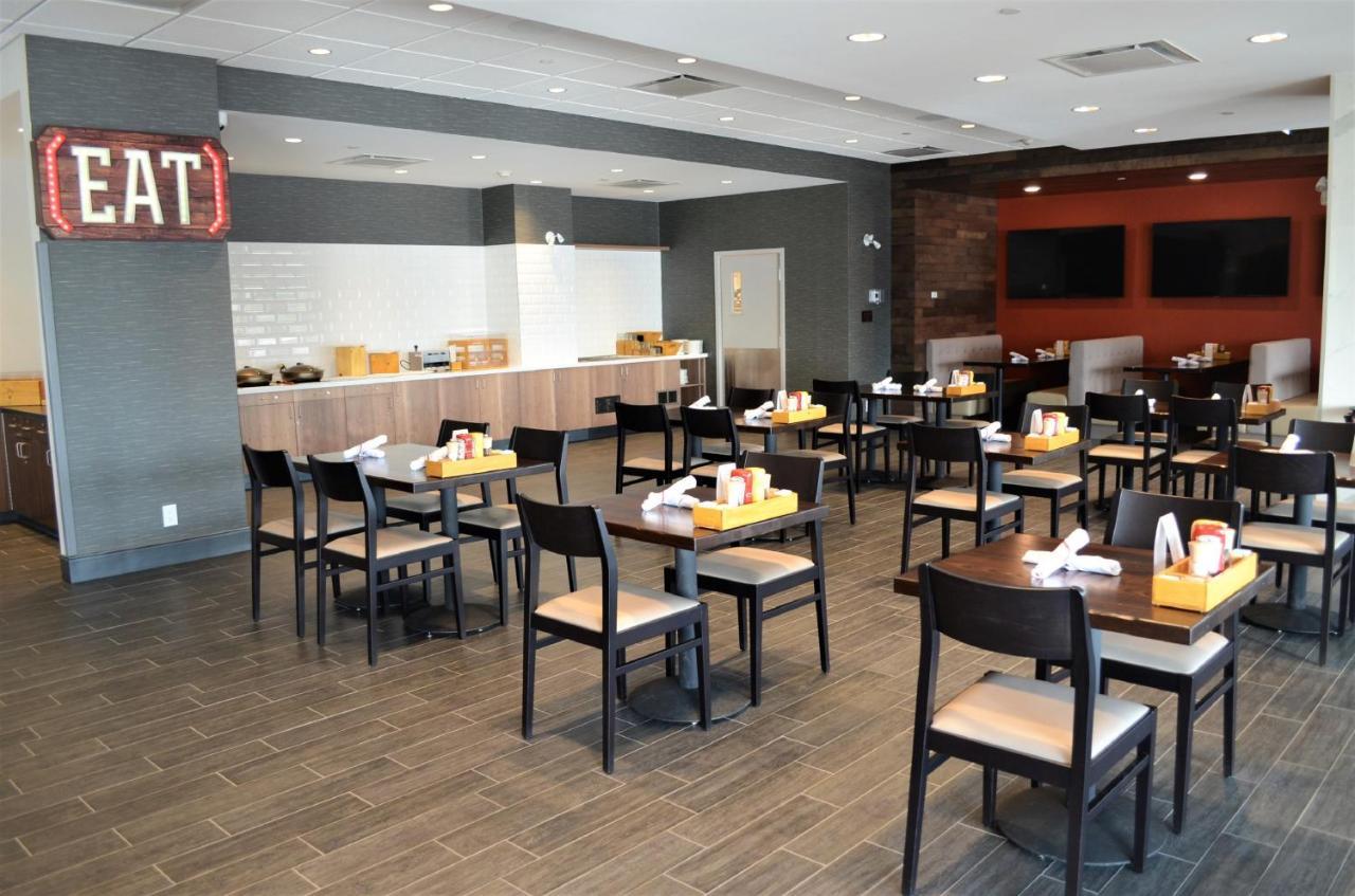 Holiday Inn Edmonton South - Evario Events By Ihg Exterior photo