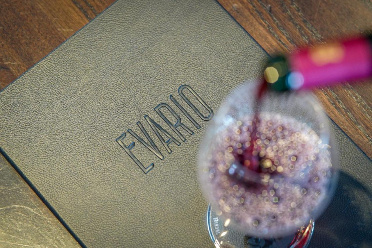 Holiday Inn Edmonton South - Evario Events By Ihg Exterior photo